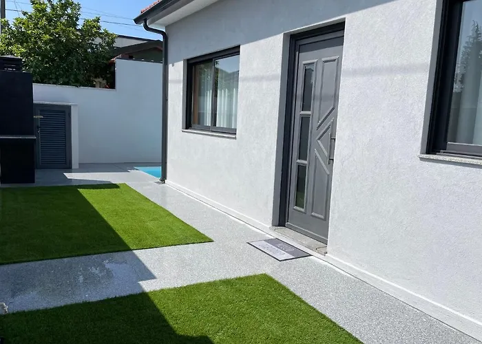 House 9 Guimaraes
