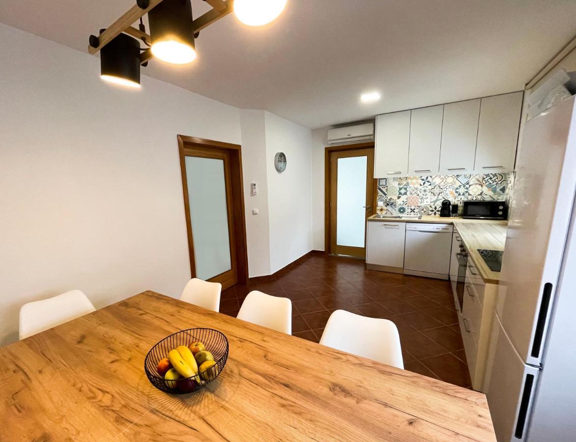 House 9