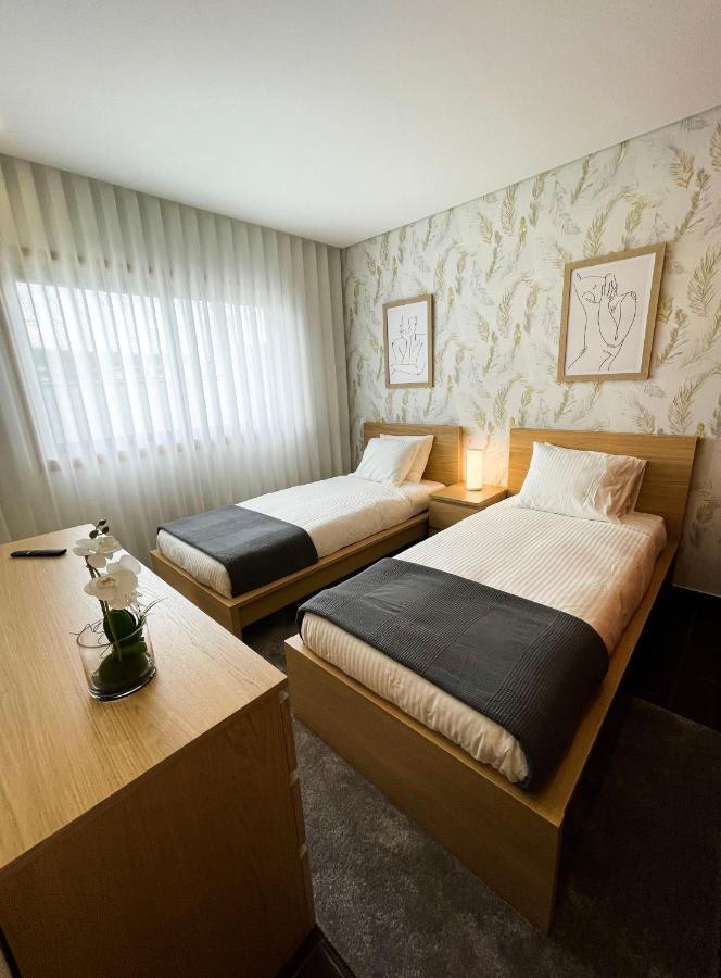 House 9 * Guimarães